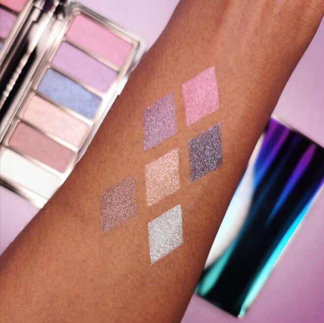 XX Revolution Chameleon Shimmer Eyeshadow Palette - Iconic and class