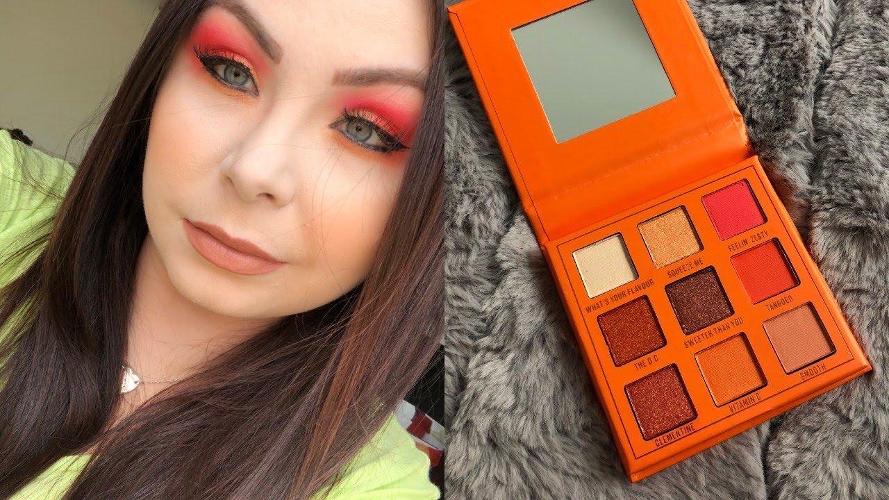 Makeup Obsession Squeeze Me Eyeshadow Palette - Iconic and class