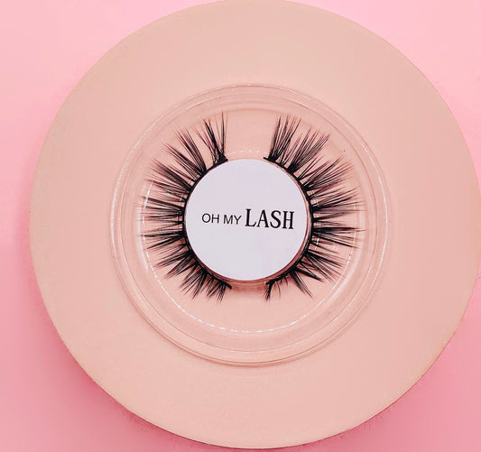 OH MY LASH STRIP LASH NEW ME